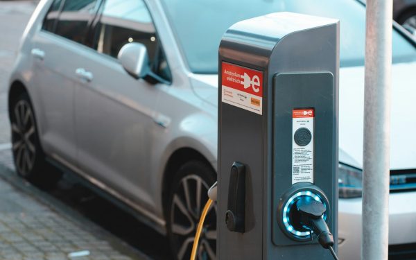 Sectorul 6, un pas uriaș! 40 de stații de încărcare pentru electrice, în București