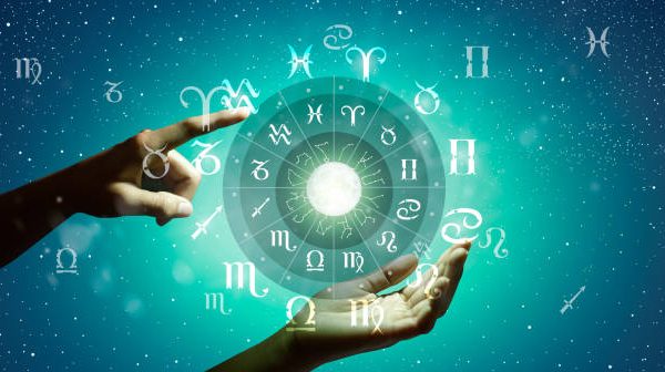 Horoscop 6 mai: Pluto retrograd aduce transformări majore pentru zodii