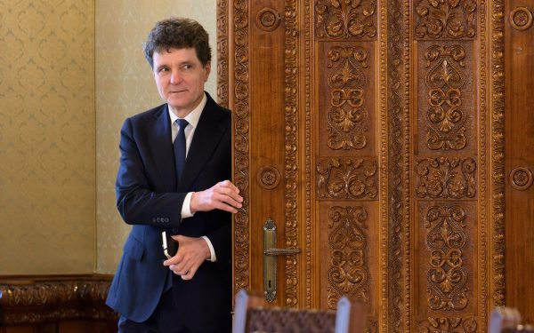 Nicușor Dan invită la Cotroceni parlamentarii UPR, PACE și neafiliați