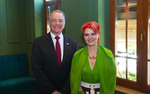 Nirenberg, ambasadorul SUA, debutează în țară cu o vizită la Craiova