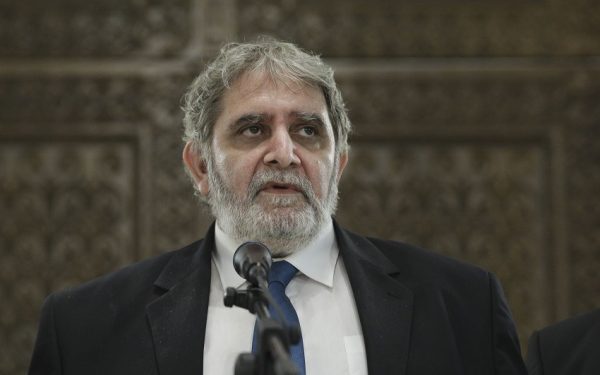 Pambuccian, GIGANȚII din Parlament: legea se blochează