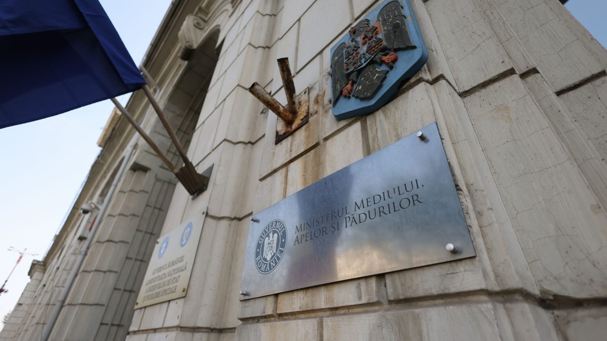 Mediu: Plângere penală pentru Cosmopolis, acuzat de poluarea lacului Crețuleasca