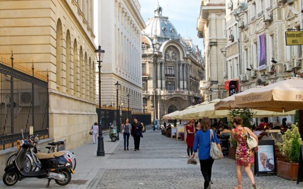 Afaceri în România: Turiștii străini au cheltuit 800 mil lei