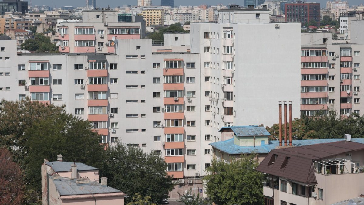 Apartamente din 1975, mai scumpe ca noi: Paradoxul imobiliarelor românești