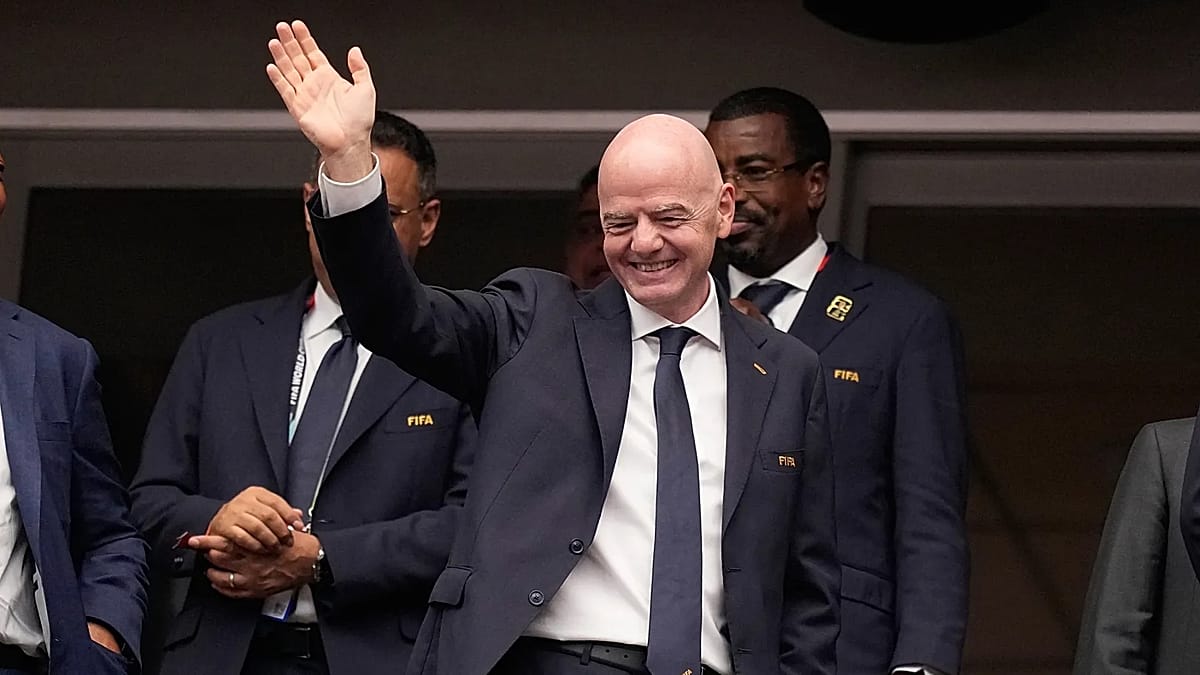 Europarlamentarii cer anchetă la FIFA pentru Infantino pe cazul Balogun