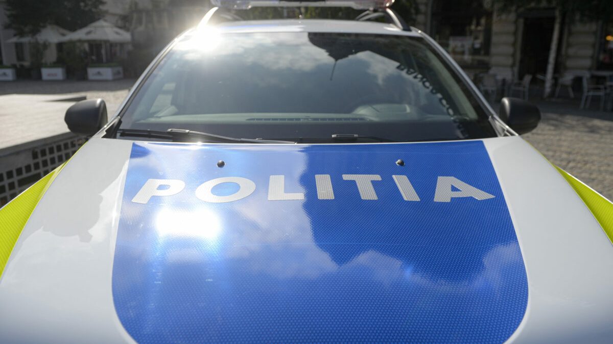 Adolescent scandalagiu, condus la poliție în Constanța