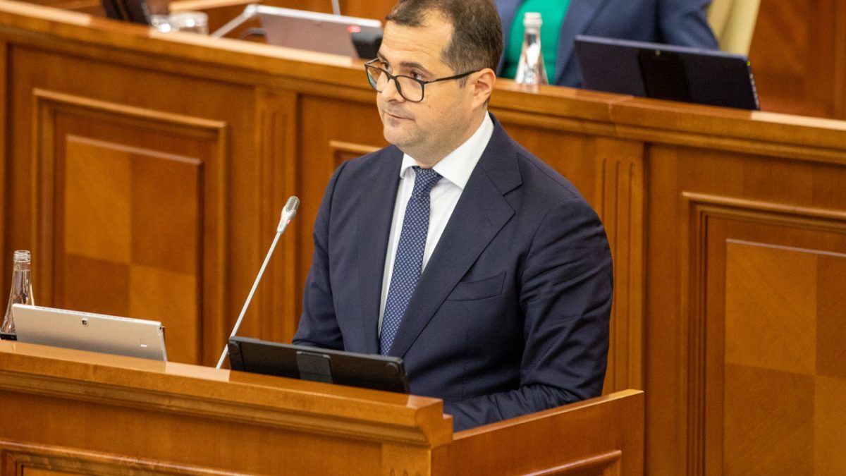 Tofan: Fără pensie mărită, ci pilon II din privatizări