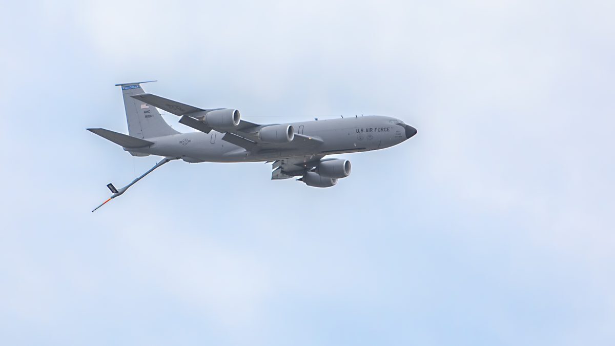 Bulgarii dau liber la avioane-cisternă americane și 250 de militari la Bezmer