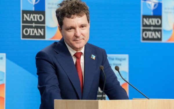 Nicușor Dan, liderii NATO în prim-plan. Unde stătea cu Mirabela Grădinaru