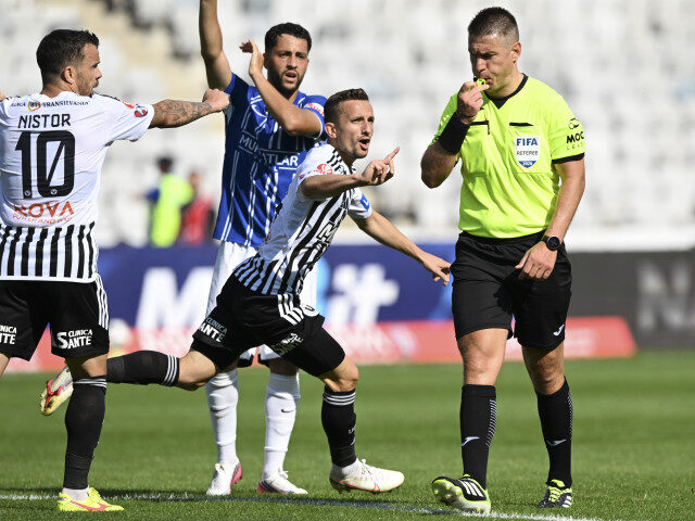 U Cluj i-a stricat debutul lui Sabău la Farul: 2-1