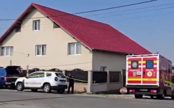 Pașca: La el în casă, curat, dar singur cu nevoile mele