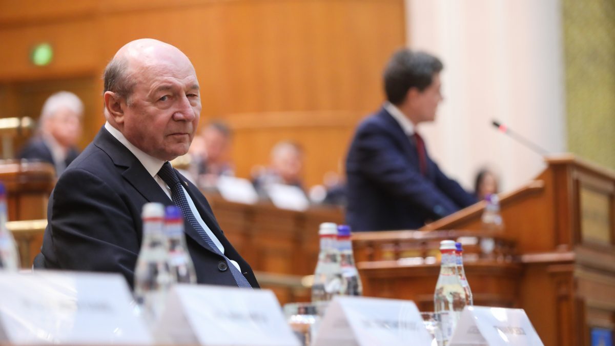 Băsescu atacă deciziile lui Nicușor Dan: Ce prevede Constituția