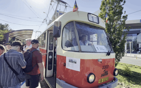 Bucureștiul își ia rămas-bun de la Tatra după 53 de ani pe șine