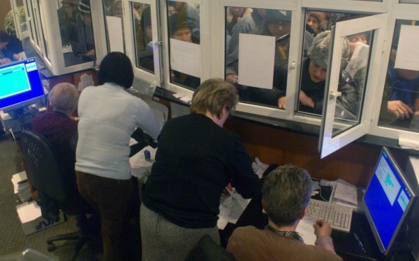 Revoluție în primării: posturi eliminate, se creează noi șefi