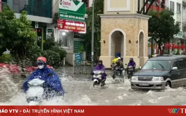 Furtuni în Vietnam, soare în centrul țării