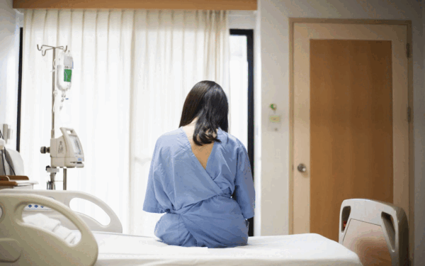 Pacienții cer tratament: Criza medicamentelor pentru cancer se agravează