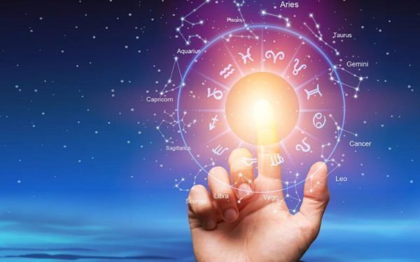 Zodiile cu noroc la bani: 4 horoscopuri pe valul auriu