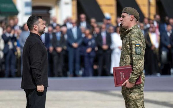 Zelenski, pe front: Președintele Ucrainei, la trupele de luptă