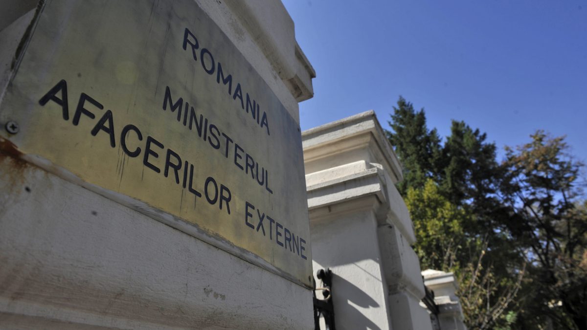 MAE: Alertă români spre Japonia, taifunul Dolphin anulează zboruri