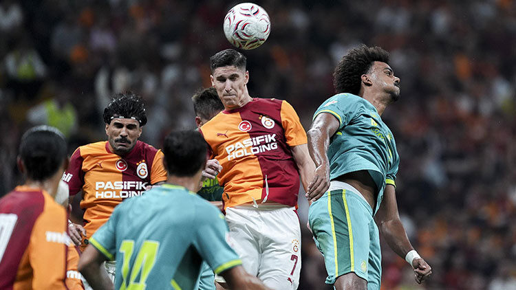 Galatasaray - Villarreal: Meci amical pe teren (56 caractere)