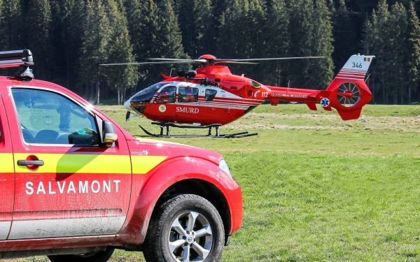35 de salvări pe munte în 24h. Trei răniți grav la spital