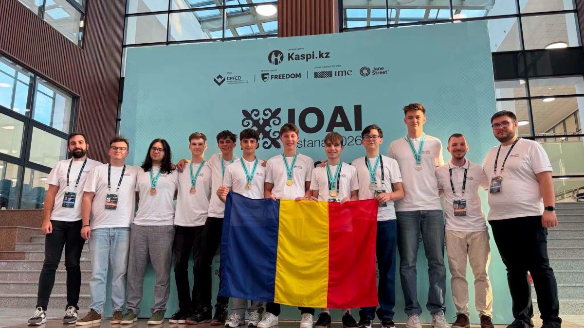 Bravo elevi: Opt români, performanță olimpică mondială