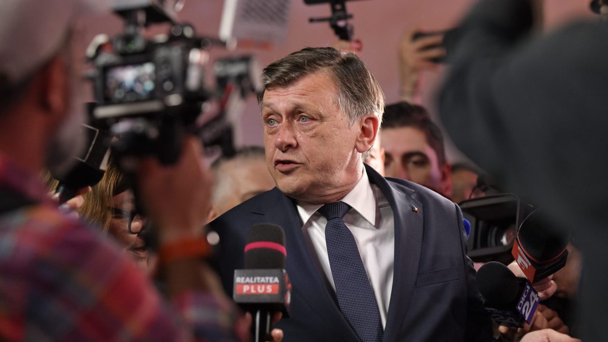 Antonescu: Nazare, singura șansă la premierat. Bolojan, altă treabă