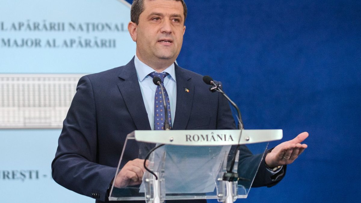 Mina de grafit Baia de Fier, redeschisă de Miruță și Darău: "Arătăm că se poate"