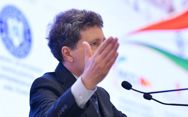 Nicușor Dan, apel către partide: Renunțați la electorale