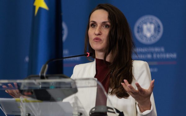 Oana Țoiu, cu kazahii: Apreciem reluarea exporturilor de țiței
