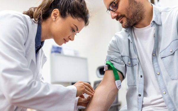 Analiză Sânge: Un Test Ereditar Ce Te Poate Salva