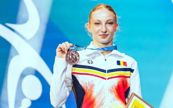 Parlamentul, bani pentru medalia Ana Maria Bărbosu: Apărare sau afaceri