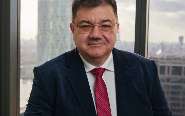 Roboții umanizi, de la comedie la afaceri profitabile