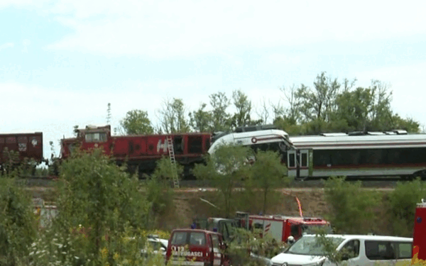 Carnagiu în Croația: Tren de pasageri, izbit de marfar