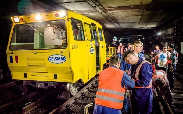 Metrorex vrea drezine de 1 milion euro, dar are datorii la curent