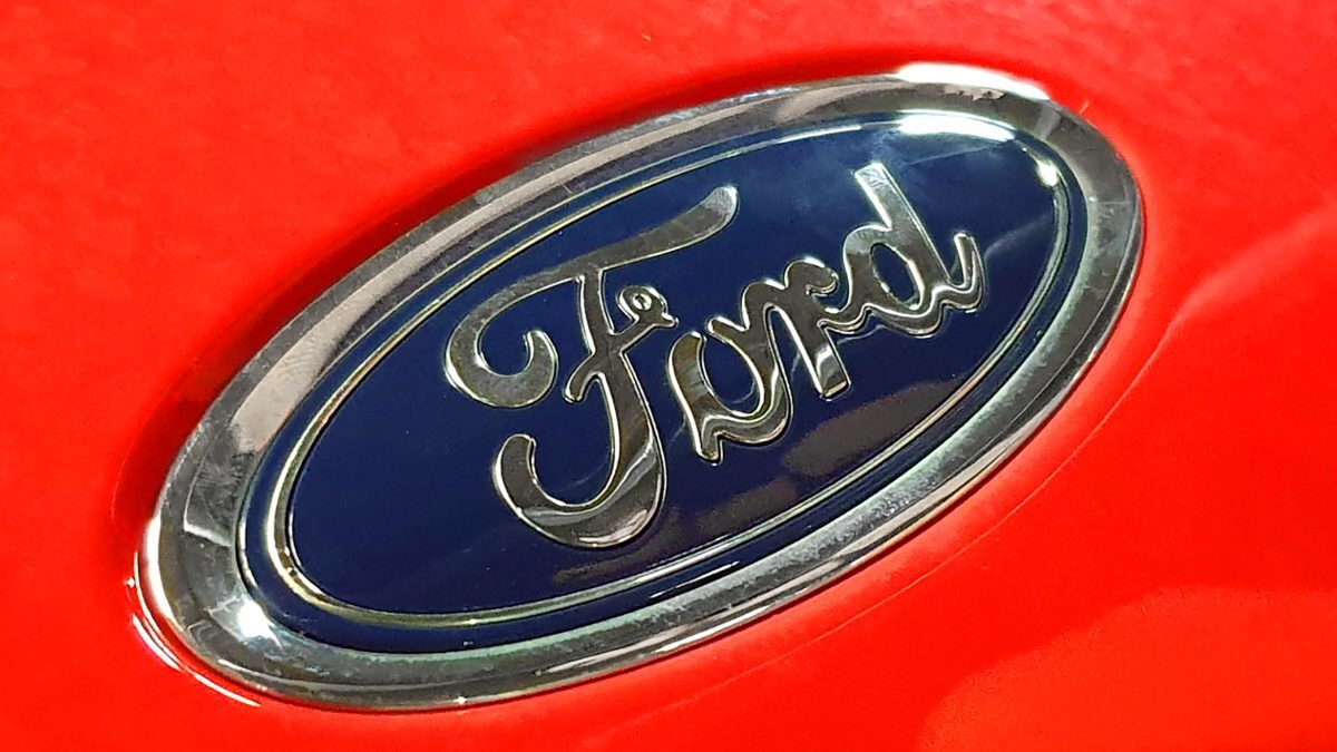 Dacia, amenințată: mașină electrică ieftină și Ford Fathom costisitor