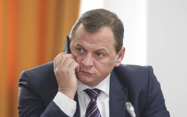 Educația, neputincioasă în scandalul de plagiat al șefului SIE Vlase