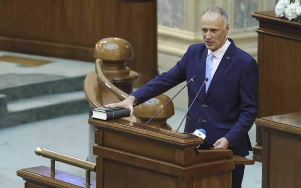 USR atacă Legea ANI la CCR, acuză PSD și AUR de stalinism