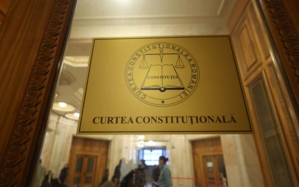 Grindeanu, despre legea ANI la CCR: "Să așteptăm luna viitoare"