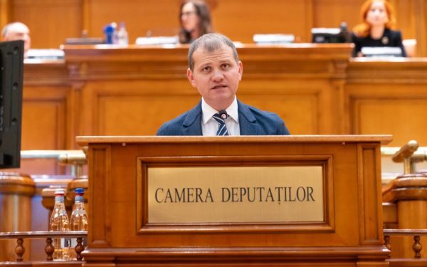ANI: Cum scapă demnitarii de legea averilor prin "relații de soți"?