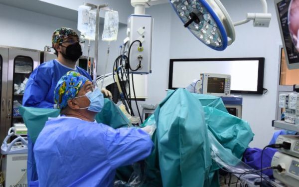 Bărbat, chin la urină: Cum a fost tratat