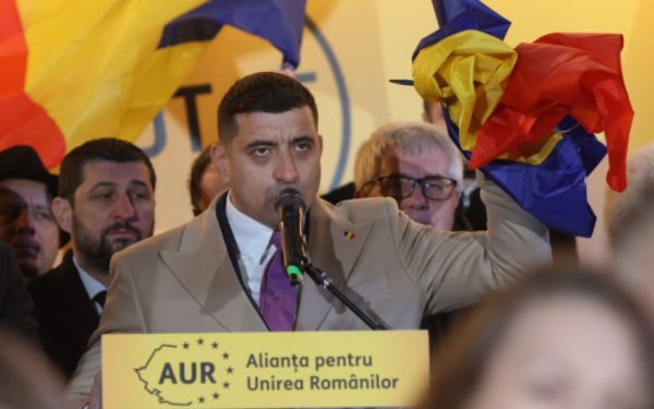 Moldoveanul din spatele site-ului AUR pentru suspendarea președintelui