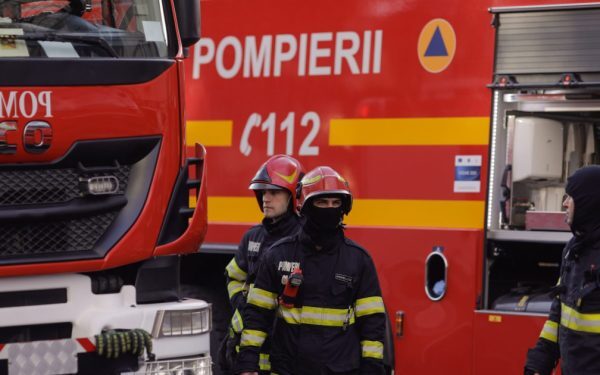Incendiu la Constanța: Fum dens, RO-Alert lansat din depozitul de uleiuri