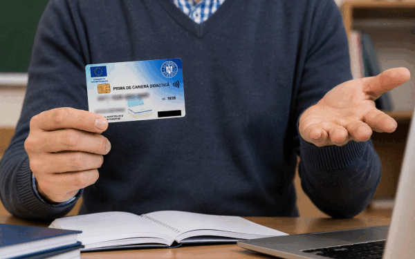 Profesorii primesc 1.500 lei, bani valabili 3 ani în sistem