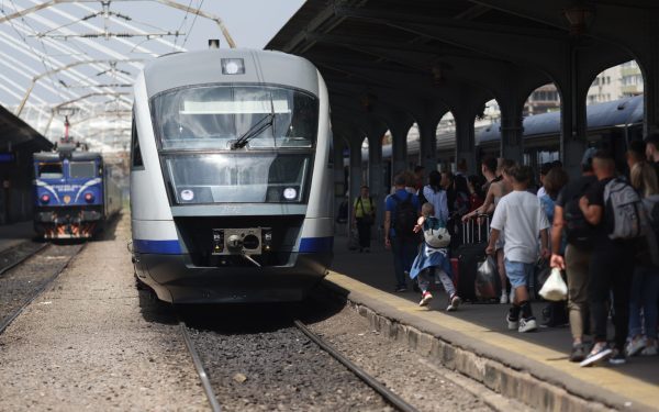 București-Brașov: Trenurile prind tot mai puțini călători