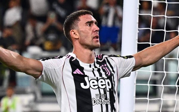 Vlahovic, liber de contract, semnează cu Beşiktaş