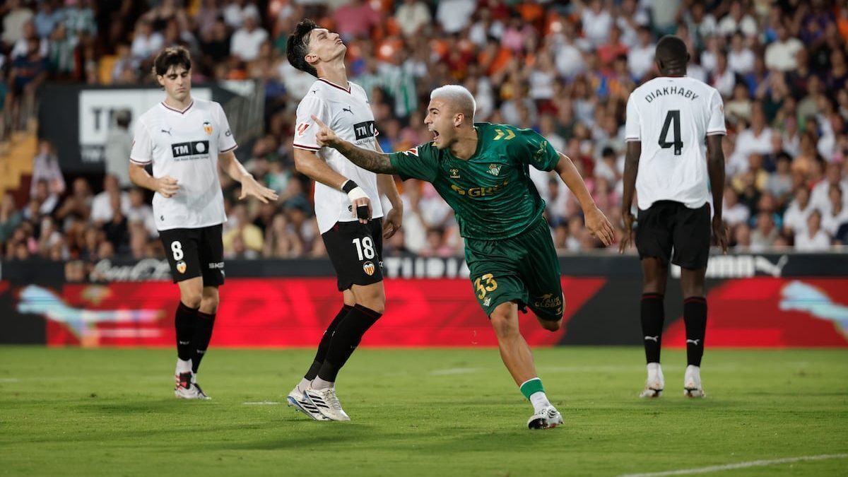 Betis smulge victoria de la Valencia în minutul 90