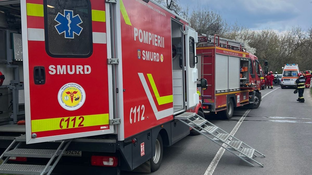 Accident cumplit pe DN 67C Alba: Patru răniți, trei încarcerați