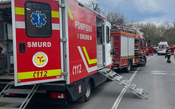 Accident cumplit pe DN 67C Alba: Patru răniți, trei încarcerați
