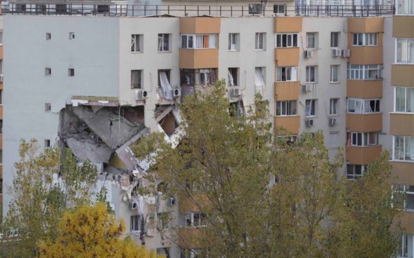 Rahova: 10 luni după explozie, locatarii tot pe drumuri. Ciucu: "Am comandat expertiză"